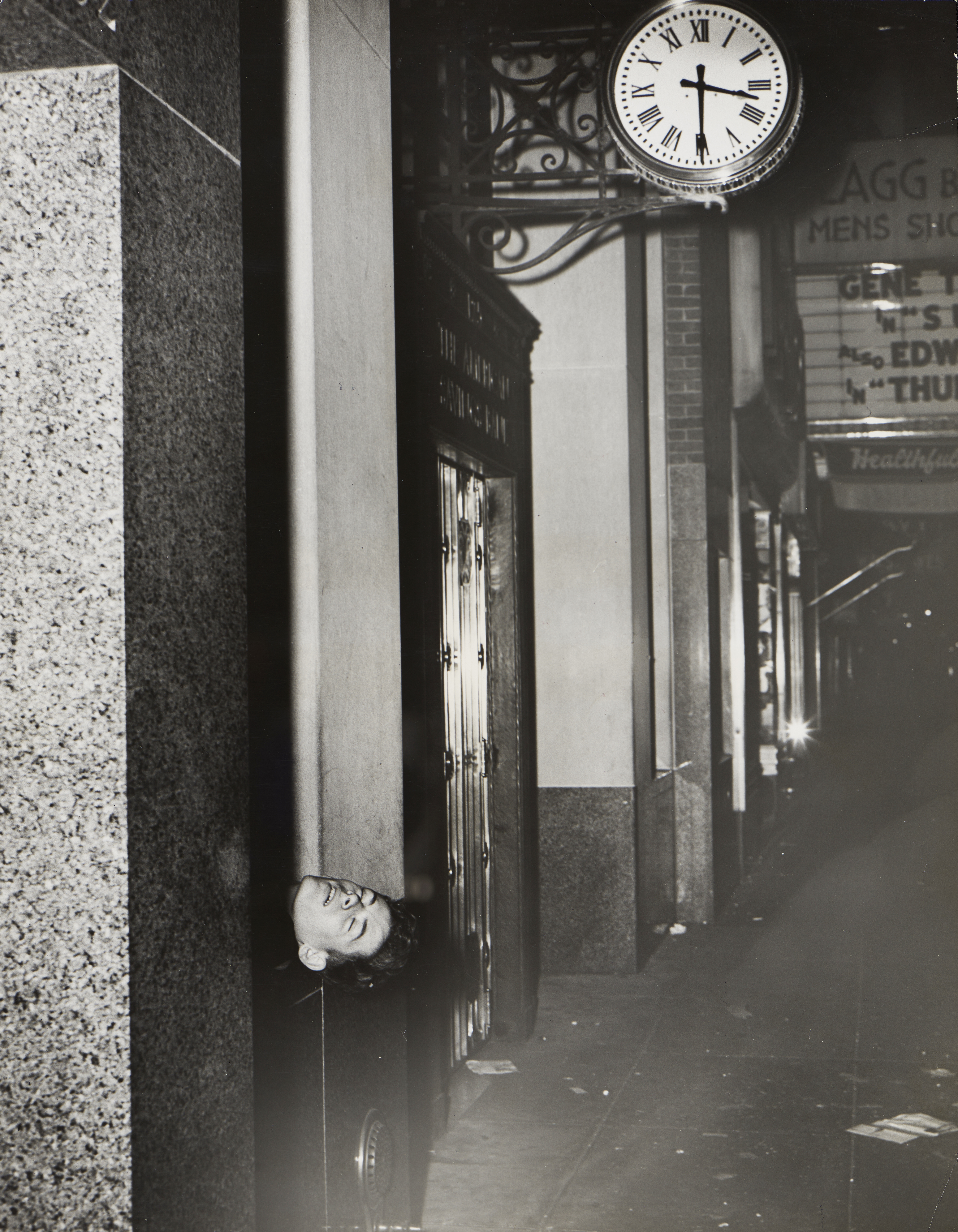 -Times Square, 3:30 A.M. Thursday, American Savings Bank, 1946 av Weegee.