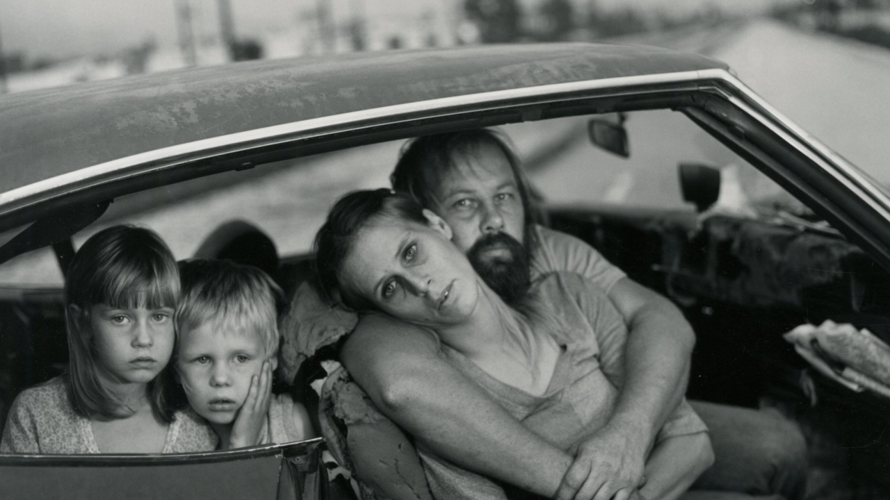 Mary Ellen Mark (1940–2015). The Damm Family in Their Car.