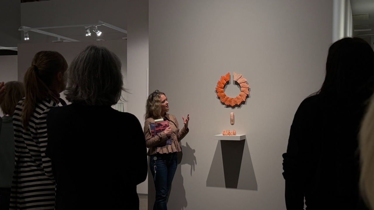 Årsutstillingen_2025_Omvisnining